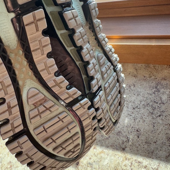 ACICS GEL WOMENS ACTIVE SHOES SIZE 9  ACICS AWARDED FOR BEST ACTIVE SHOES FOR IN - Picture 6 of 8